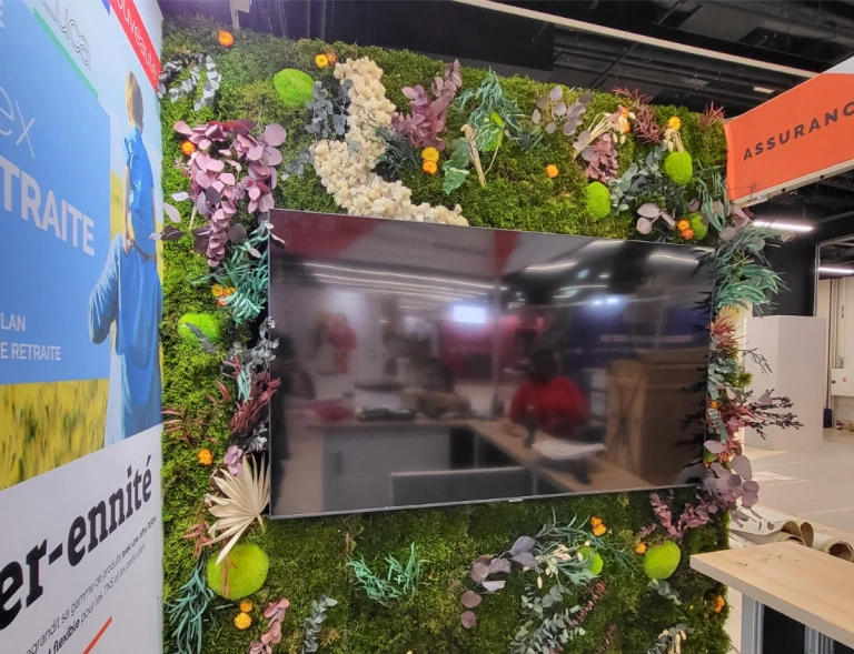 Stand modulaire avec cloison végétalisée