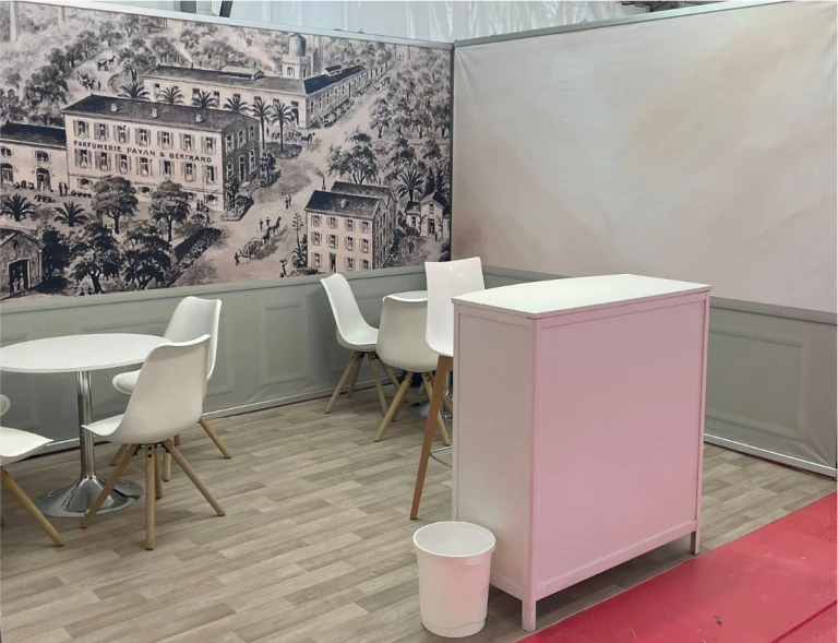 Stand cover up personnalisé pour salon professionnel